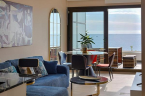 Beachfront apartment with terrace and pool